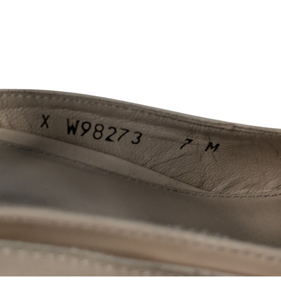 Stuart Weitzman Shape Cashew Gloss Patent Leather Halo Strap Heels Size 7 Block - Picture 2 of 15